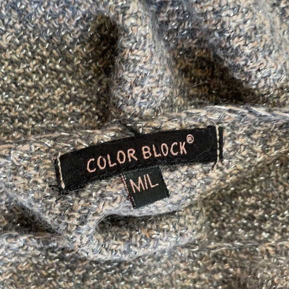 Color Block Sweater - Picture 3 of 4